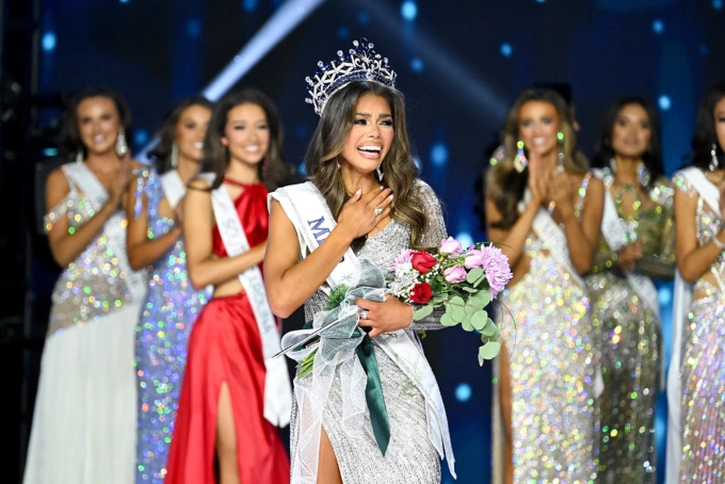 Le look sexy de la beauté africaine couronnée Miss America 2024