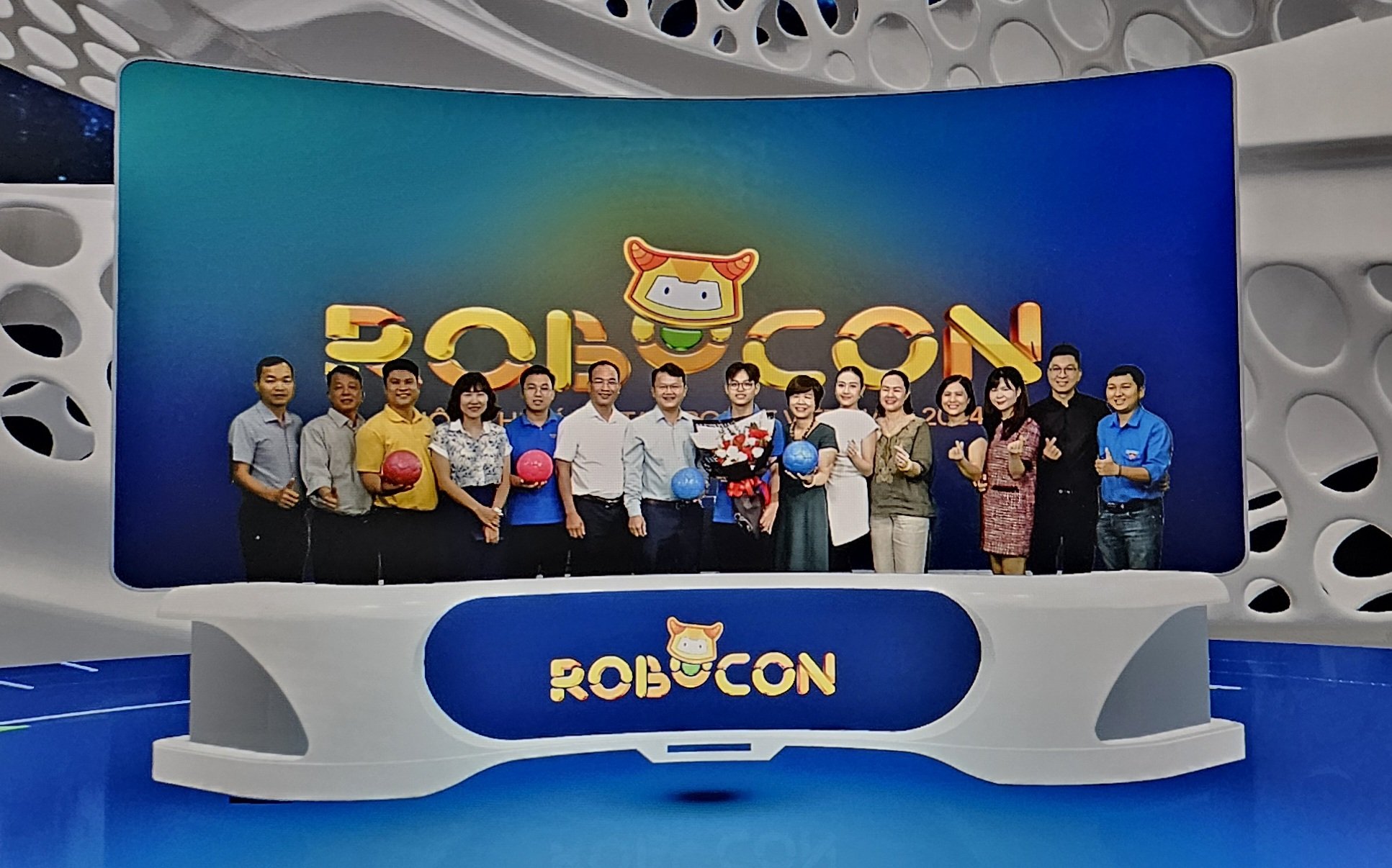 Việt Nam đăng cai cuộc thi sáng tạo 'Robocon châu Á - Thái Bình Dương' 2024- Ảnh 1.