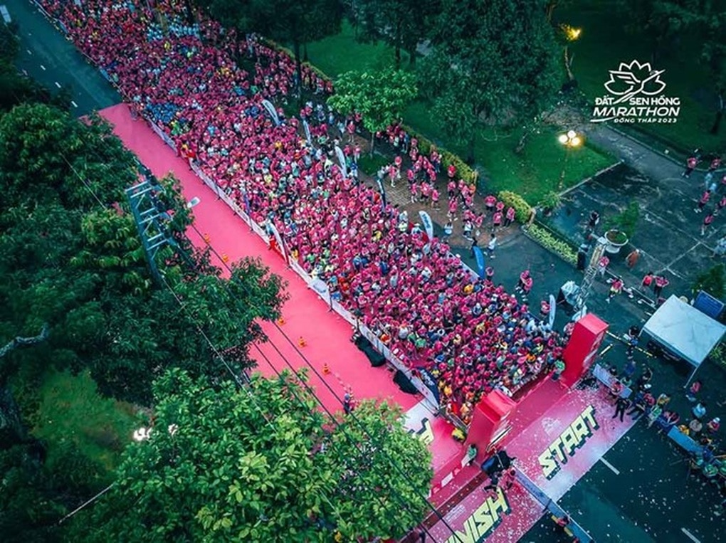 10.000 vận động viên tham gia giải marathon Đồng Tháp 2024 - 1