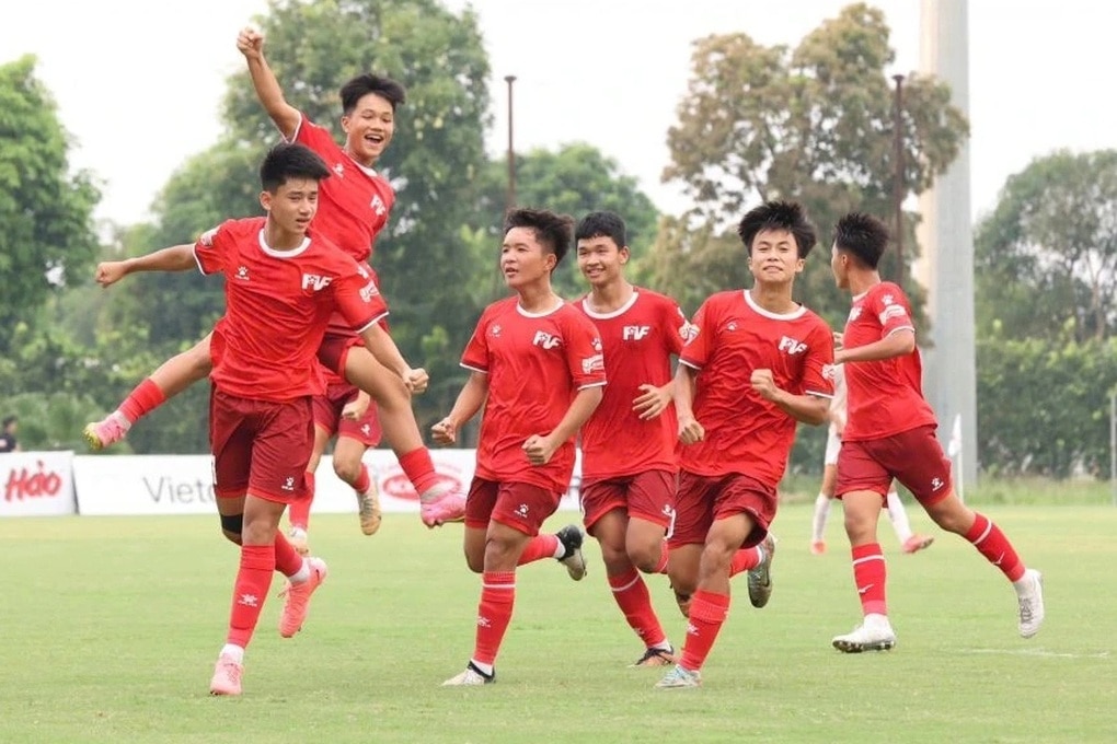 Những chiến thắng ấn tượng ở ngày khai mạc giải U15 Quốc gia 2024 - 2