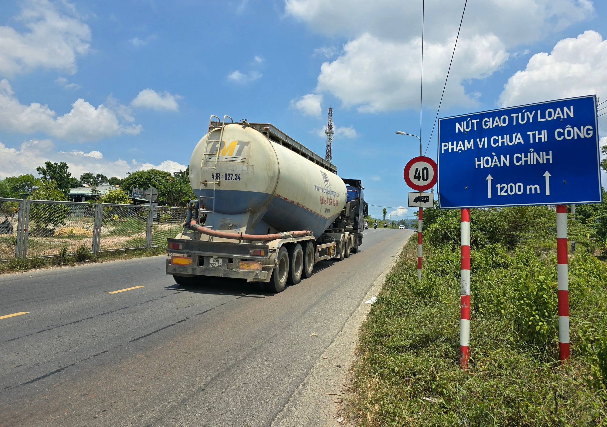 Thủ tướng: Đẩy mạnh kết nối giao thông để kêu gọi đầu tư vào cảng biển Đà Nẵng- Ảnh 2.