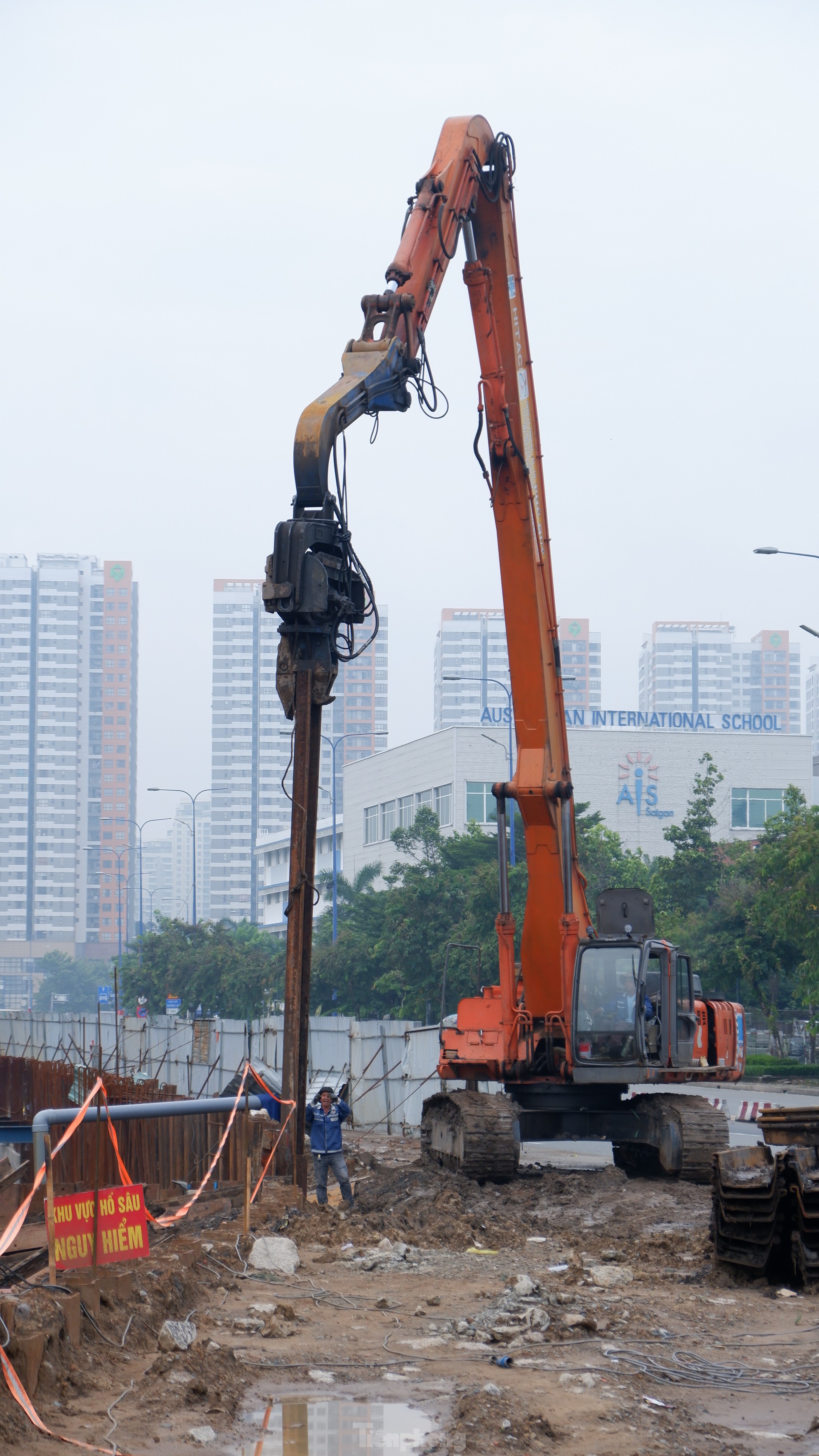 Thi công xuyên lễ tại những công trình giao thông trọng điểm cửa ngõ TPHCM ảnh 5