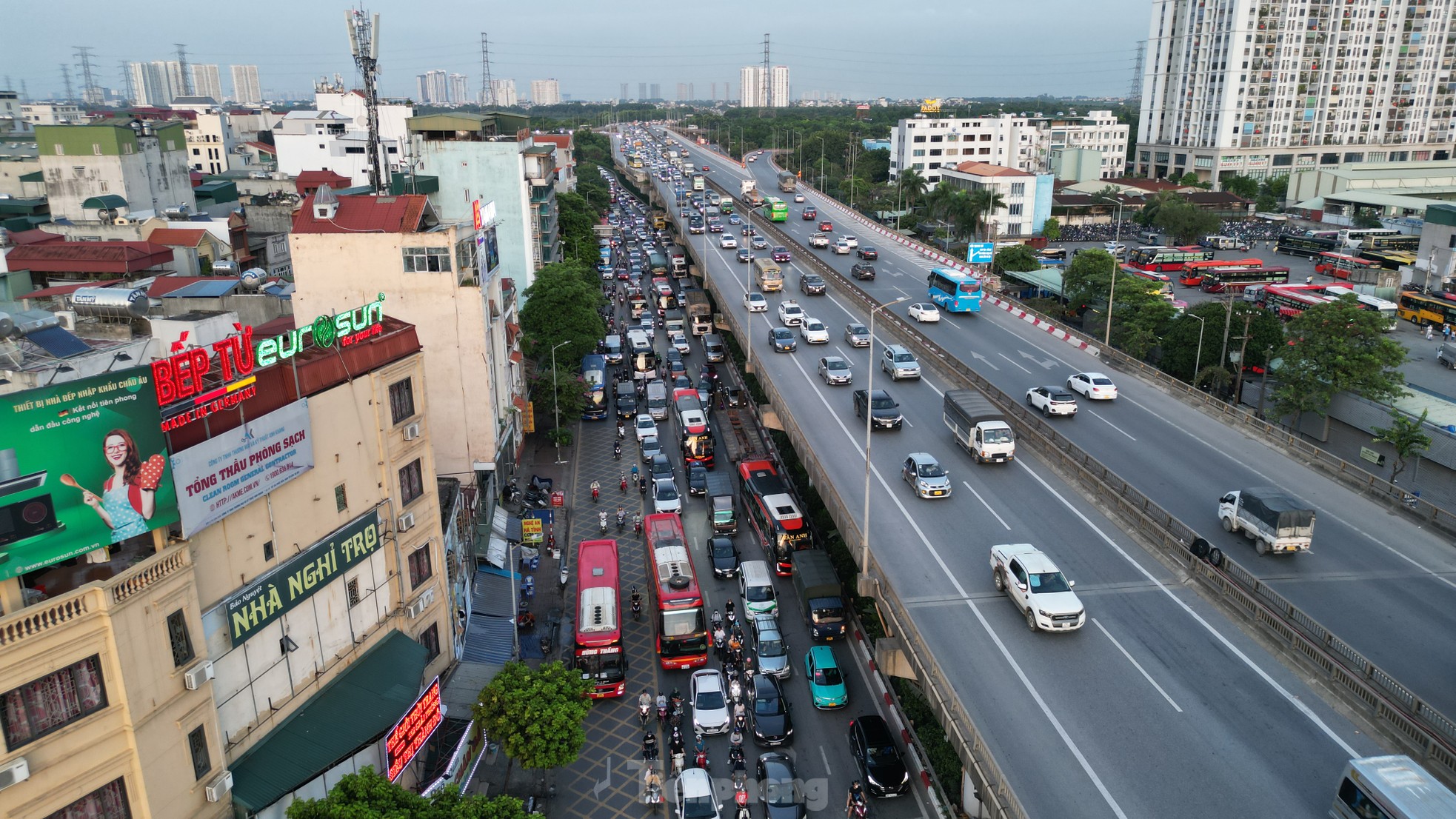 Hà Nội cuối ngày nghỉ: Bên ngoài đường tắc kẹt, nội đô thoáng lạ thường ảnh 7