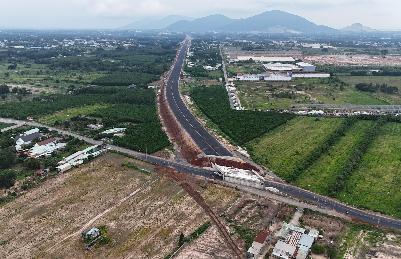 Hé lộ cao tốc giúp người Sài Gòn đi tắm biển Vũng Tàu chỉ mất 70 phút chạy xe