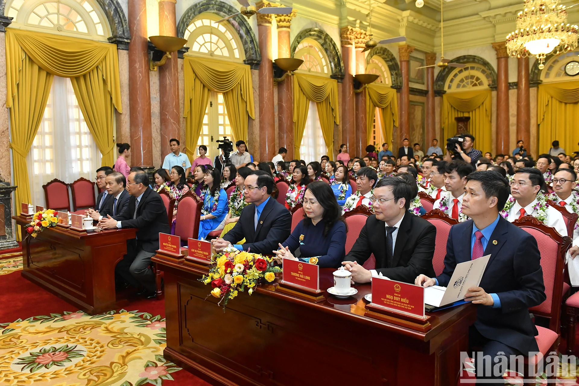 [Ảnh] Tổng Bí thư, Chủ tịch nước Tô Lâm gặp mặt đại biểu “Tham mưu giỏi, phục vụ tốt” ảnh 3