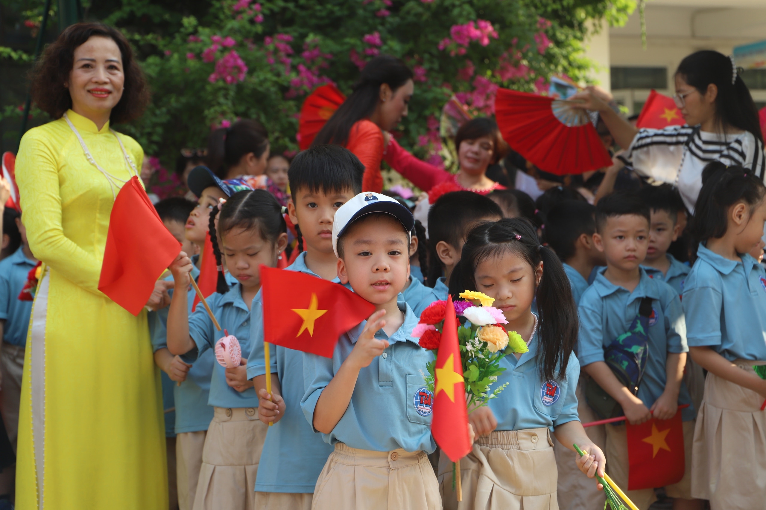 Hơn 23 triệu học sinh hào hứng bước vào năm học mới- Ảnh 8.