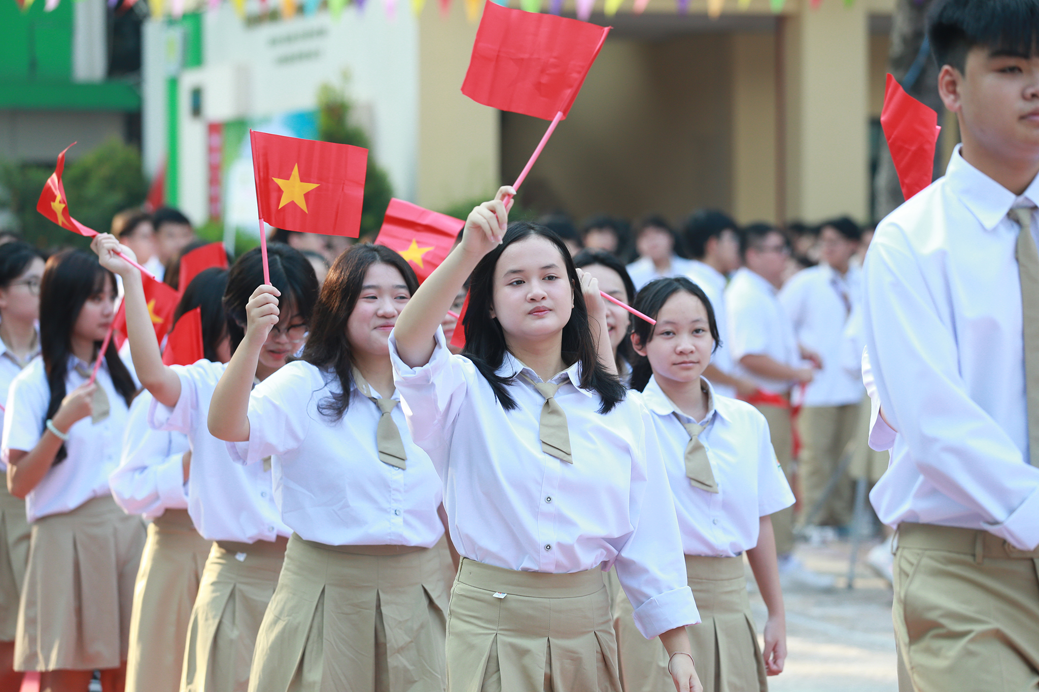 Trường THPT Phan Huy Chú – Đống Đa đón năm học mới với tinh thần 