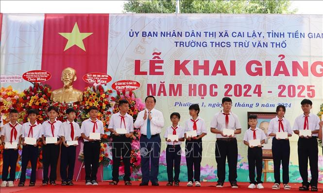 Lãnh đạo Đảng, Nhà nước dự khai giảng năm học mới 2024 – 2025- Ảnh 7.