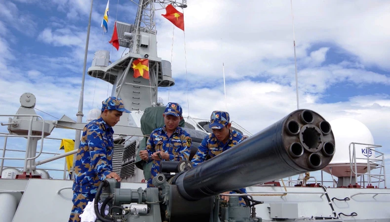 Gắn phong trào thi đua quyết thắng với xây dựng đơn vị huấn luyện giỏi ở Lữ đoàn tàu “Tia chớp” ảnh 4