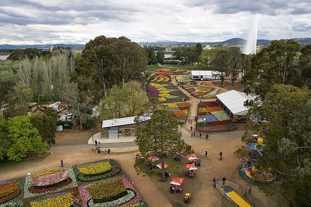 Đến thăm những địa điểm nổi tiếng tại Canberra vào dịp mùa thu- Ảnh 5.