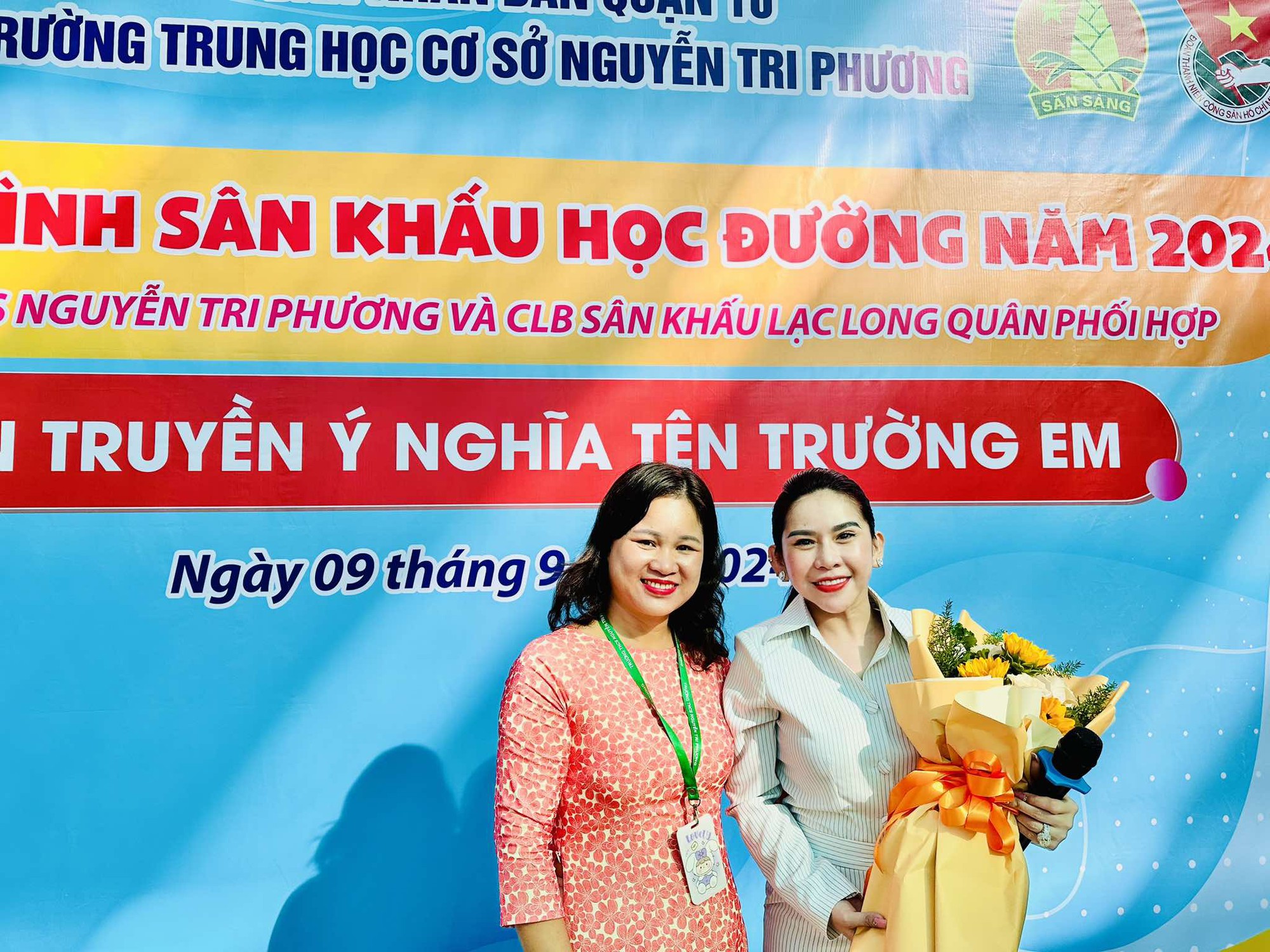 Nghệ sĩ Bình Tinh khuấy động chương trình Sân khấu học đường với 