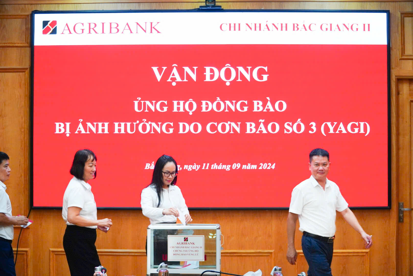 Agribank chung sức cùng các địa phương và người dân khắc phục hậu quả của cơn bão số 3- Ảnh 10.