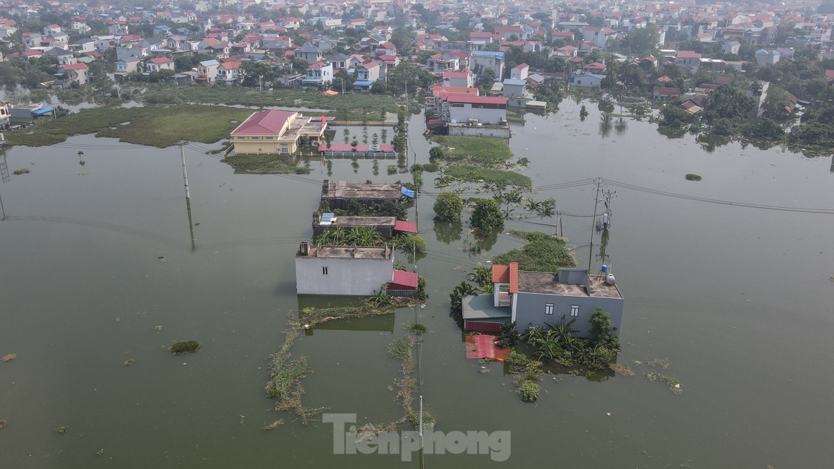 ‘Lũ rừng ngang’ nhấn chìm hàng trăm ngôi nhà ở ngoại thành Hà Nội ảnh 11