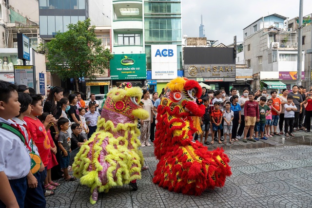 "Chuyện Trăng Non" - Ánh trăng vẫn sáng cho những trái tim nhỏ bé  - Ảnh 6.