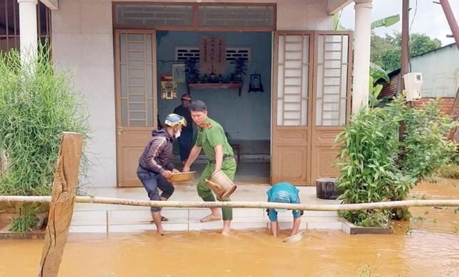 Cảnh báo triều cường vùng hạ lưu sông Sài Gòn đạt đỉnh, Bình Phước một xã bị ngập sâu ảnh 3