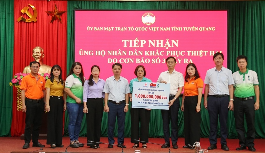 Nghĩa tình người Dầu khí hỗ trợ đồng bào tỉnh Tuyên Quang khắc phục hậu quả do bão số 3 gây ra