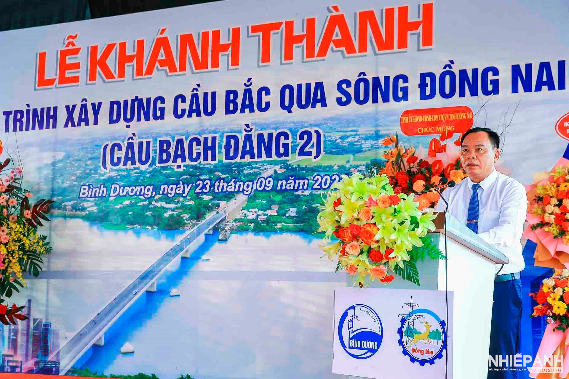 W_chu-tich-ubnd-tinh-vo-tan-duc-phat-bieu-tai-le-thong-xe-cau-bach-dang-2-anh-tran-duy-tinh.jpg