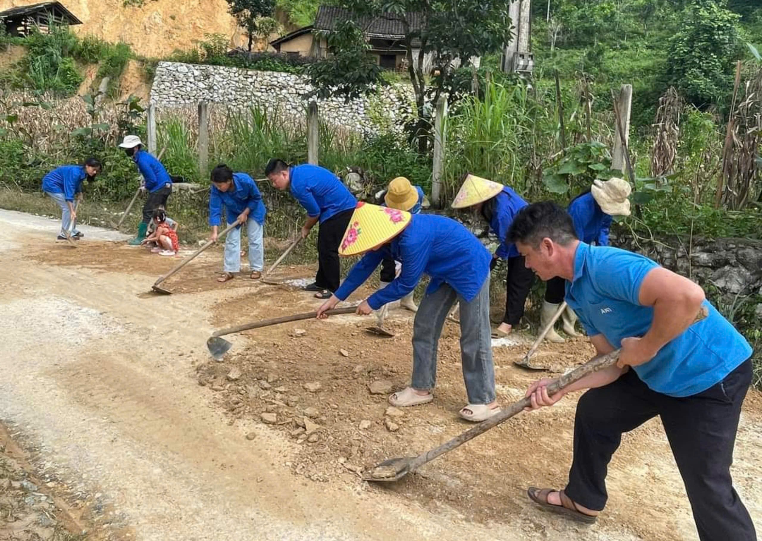 Một huyện ở Hà Giang đang quyết tâm tạo dựng một môi trường sống trong lành, bền vững cho người dân - Ảnh 2.