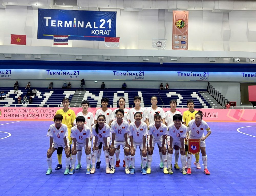 Thanh Ngân rực sáng, đội futsal nữ Việt Nam thắng như chẻ tre trên đất Thái Lan- Ảnh 2.