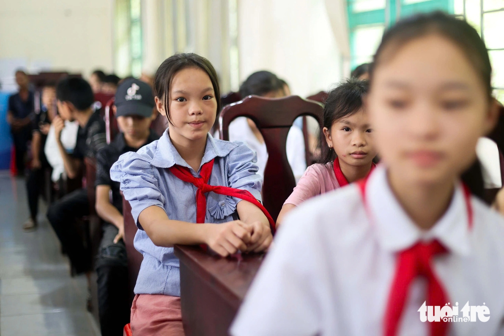 Học sinh vùng lũ Cao Bằng: 'Tiền này em đưa bố mẹ mua sách vở, dựng lại nhà' - Ảnh 5.