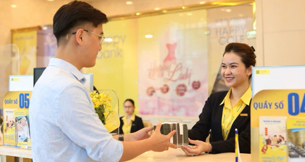 Ngân hàng giảm lãi suất, đồng hành cùng bà con vùng bão lũ ổn định cuộc sống