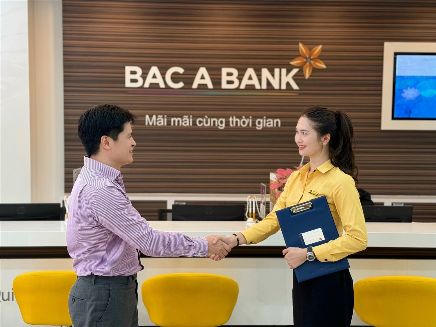 TIN cHị Hạ- BAC A BANK GIẢM LÃI VAY, ĐỒNG HÀNH CÙNG KHÁCH HÀNG CHỊU ẢNH HƯỞNG BỞI BÃO YAGI