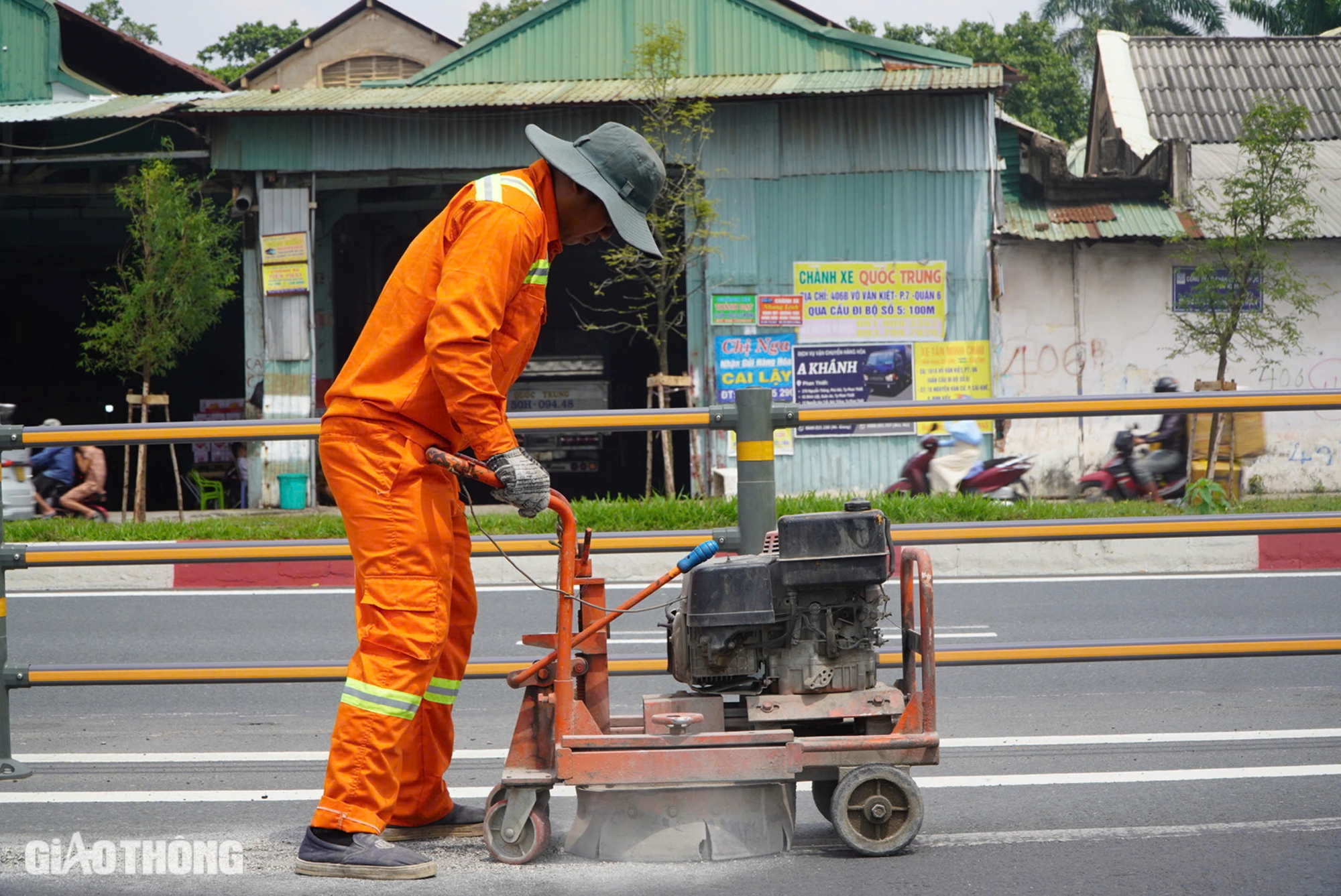 Toàn cảnh Đại lộ Võ Văn Kiệt sau 4 tháng thi công xoá bỏ dải phân cách làn xe máy- Ảnh 5.