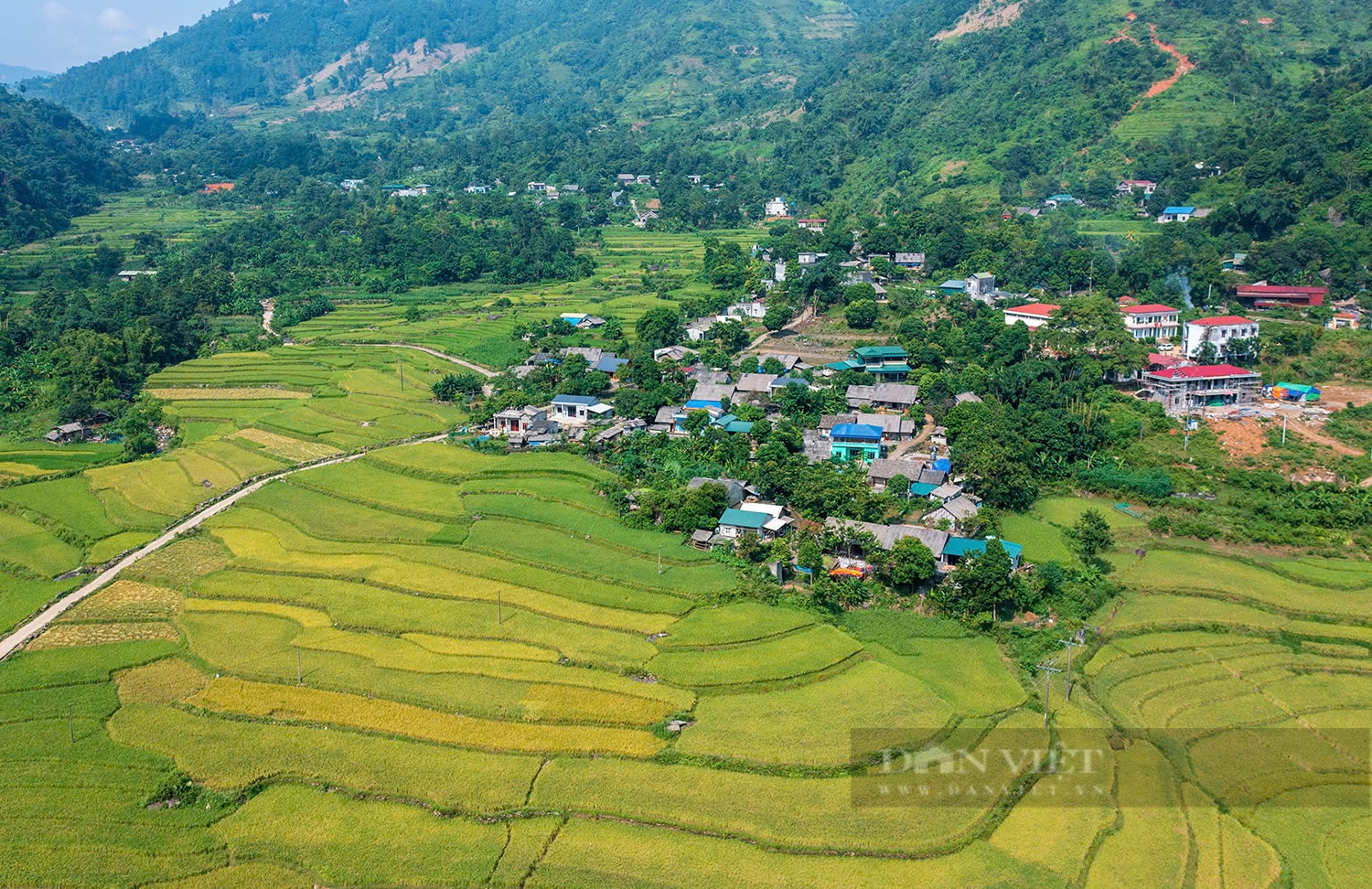 Vẻ đẹp ruộng bậc thang sau cơn lũ ở vùng cao Lào Cai  - Ảnh 9.