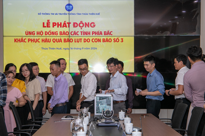 Sở TT&TT Thừa Thiên Huế phát động ủng hộ đồng bào khắc phục hậu quả bão số 3 - Ảnh 2.