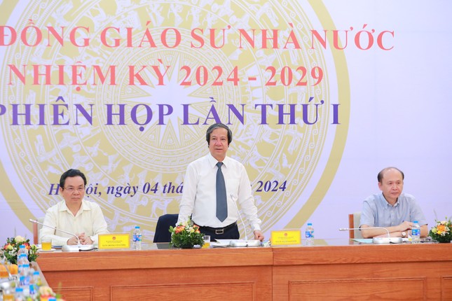 Xét công nhận chức danh GS, PGS năm 2024: Ngành Văn học trắng ứng viên ảnh 1