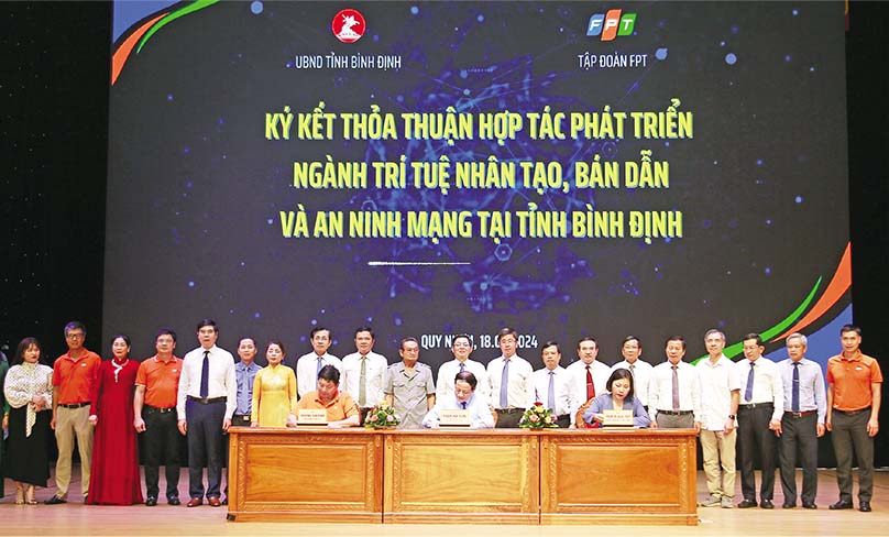 Ký kết thỏa thuận hợp tác xây dựng, phát triển ngành trí tuệ nhân tạo, bán dẫn và an ninh mạng tại tỉnh Bình Định