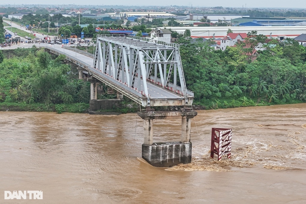 Bộ Xây dựng gửi công văn cho Phú Thọ về giải quyết vụ sập cầu Phong Châu - 1