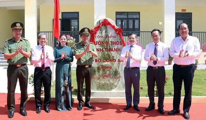 Bộ trưởng Công an dự khánh thành trường học ở Tuyên Quang