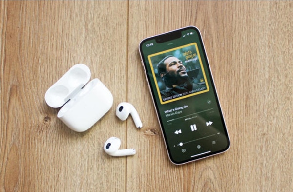 cach kiem tra airpods da cap nhat tinh nang cua ios 18 hay chua hinh 1