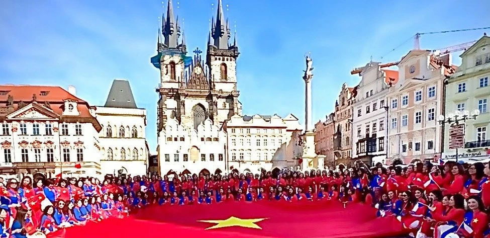 Di sản Áo dài Việt Nam: Giá trị văn hóa kết nối hai dân tộc Việt - Czech