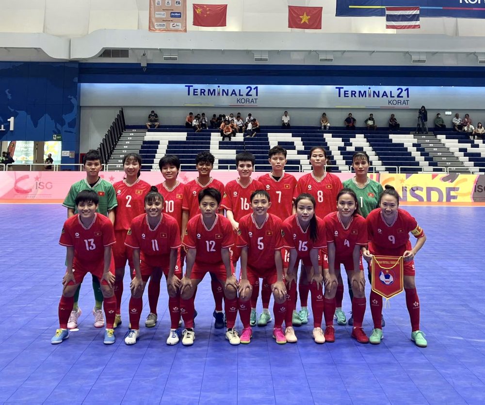 Đội futsal nữ Việt Nam thắng cực đậm đội Trung Quốc, rộng cửa vô địch- Ảnh 1.