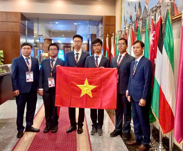 Olympic Tin học quốc tế 2024: Đội tuyển quốc gia Việt Nam "thắng lớn"- Ảnh 1.