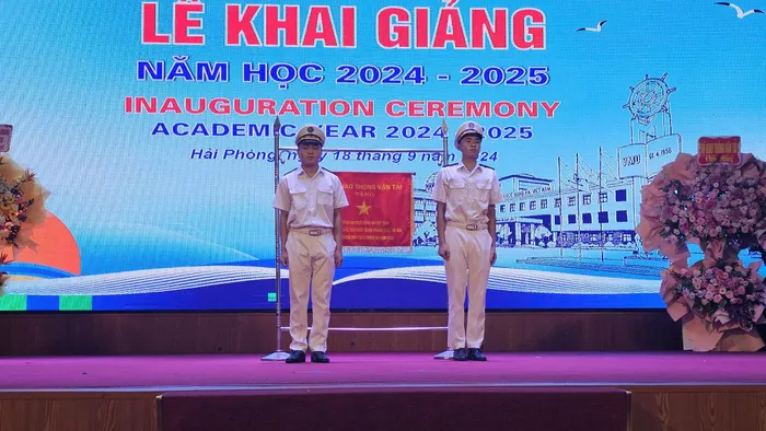 Trường Đại học Hàng hải Việt Nam được Bộ Giao thông vận tải tặng danh hiệu Tập thể lao động xuất sắc.