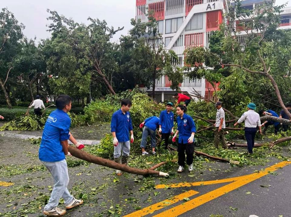 Nhiều trường đại học bị thiệt hại nghiêm trọng do bão Yagi gây nên.