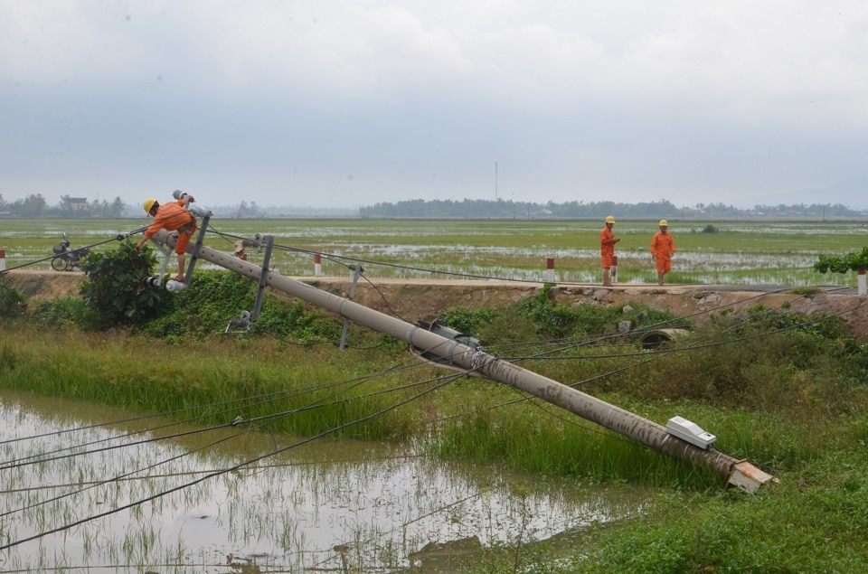 Cần sớm khôi phục điện lưới để phục hồi thông tin liên lạc.