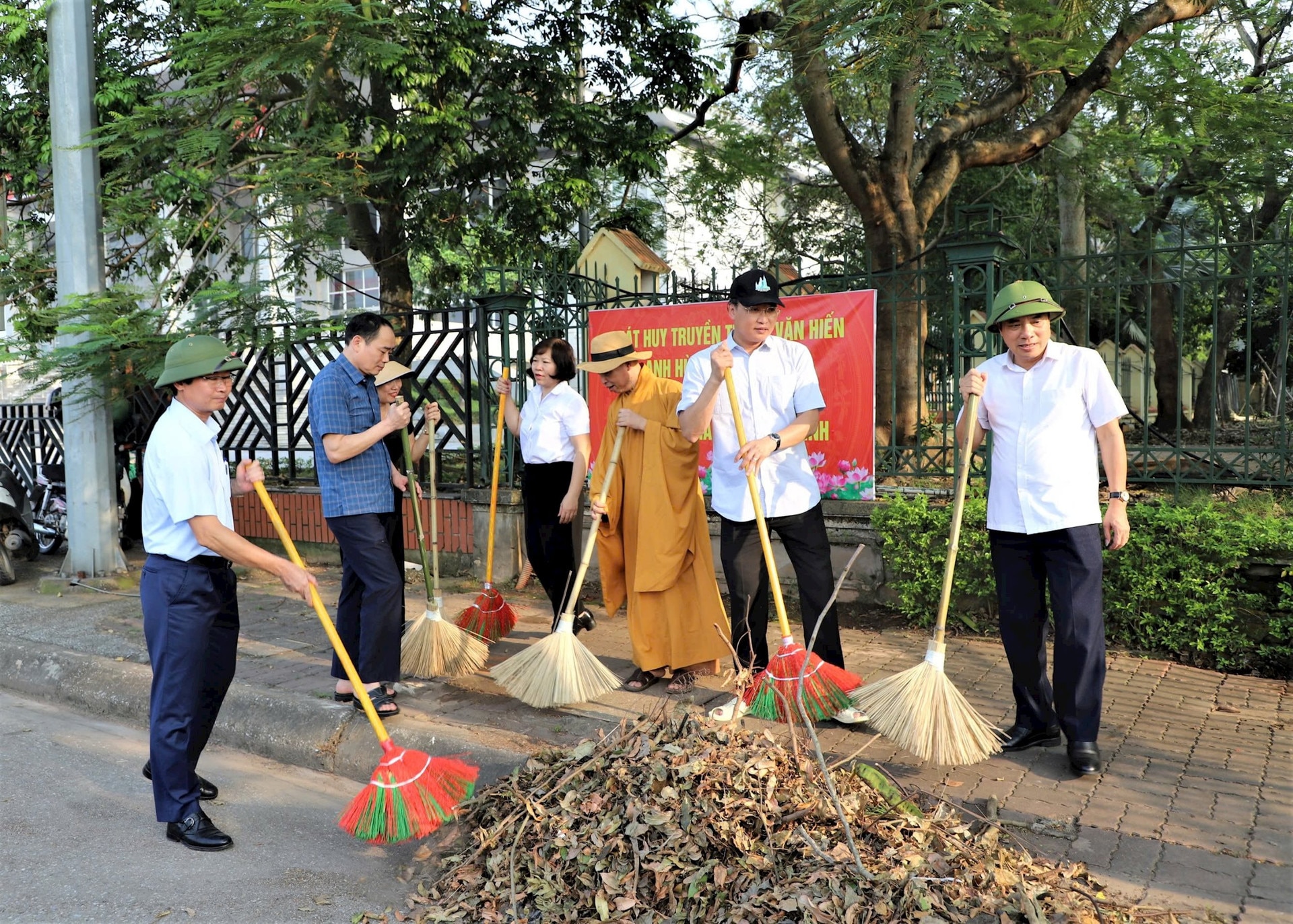 Bí thư Tỉnh ủy hưởng ứng