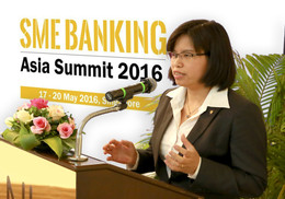 Sra. Vuong Thi Huyen Diretora do Departamento de Banco Corporativo VIB.jpg