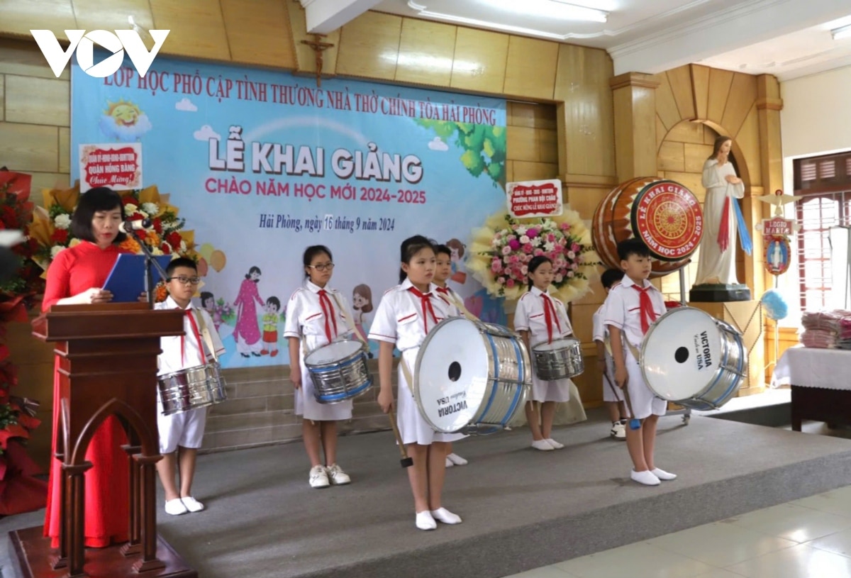 le khai giang dac biet tai lop hoc tinh thuong nha tho chinh toa hai phong hinh anh 1