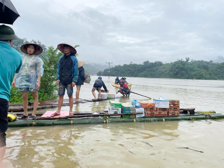 lien chi hoi nha bao bao cong thuong trien khai chuong trinh chung tay ho tro dong bao vung lu lut hinh 1