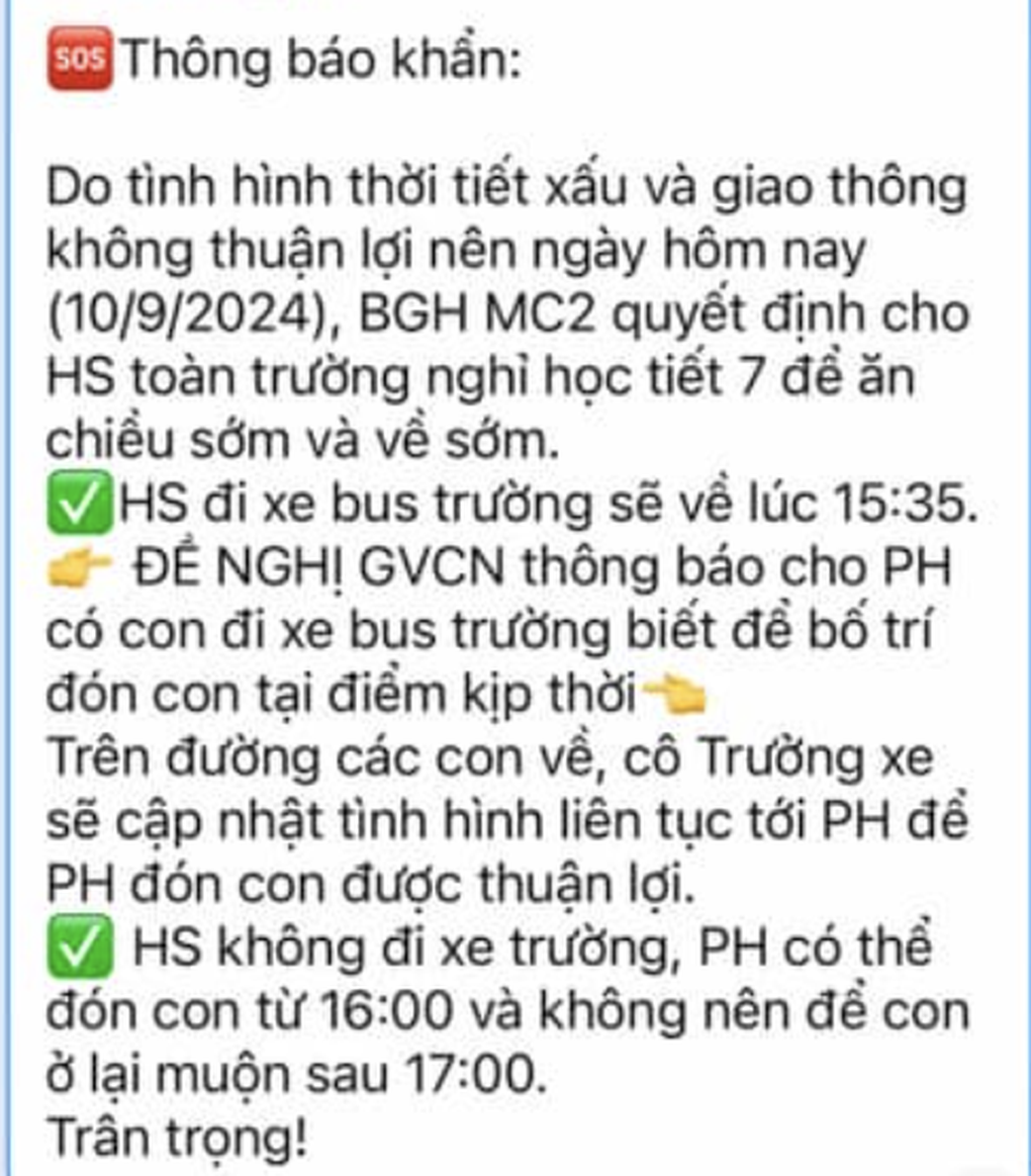 Lo sợ ngập lụt, nhiều trường ở Hà Nội cho học sinh nghỉ sớm, học online - 1