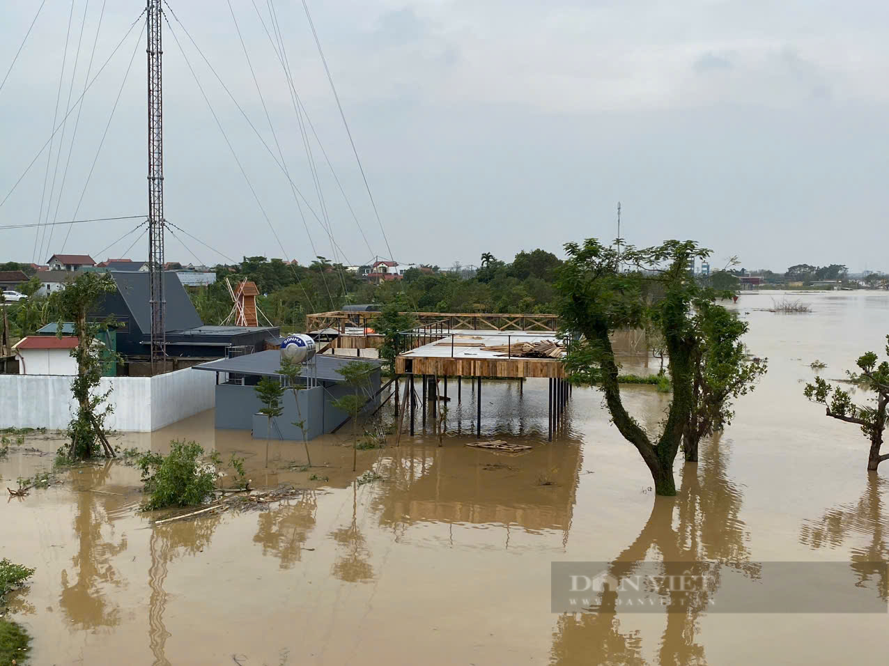 Lũ trên sông Cầu đã đạt đỉnh, lũ trên sông Hồng tại Hà Nội những giờ tới sẽ như thế nào? - Ảnh 1.