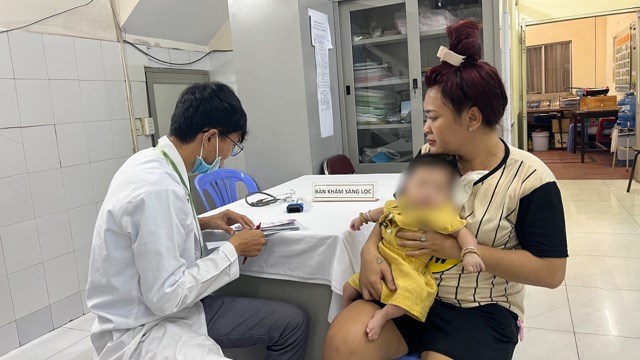 Lý do TPHCM gặp khó trong việc bao phủ tiêm vaccine sởi