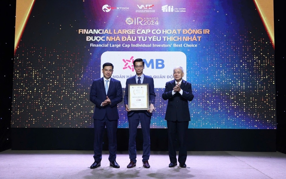 MB nhận 2 giải thưởng tại IR Awards 2024 - 1