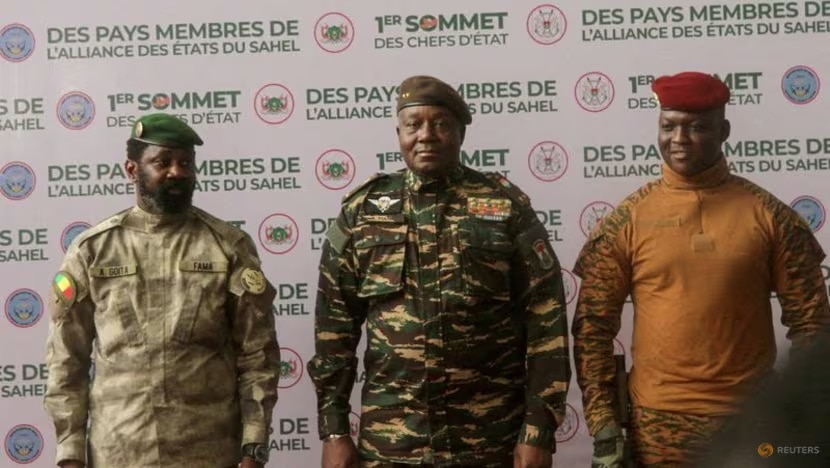 mali burkina faso va niger se ra mat ho chieu lien minh moi hinh 1