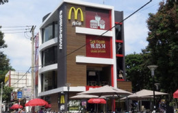 McDonald's Ben Thanh.jpg